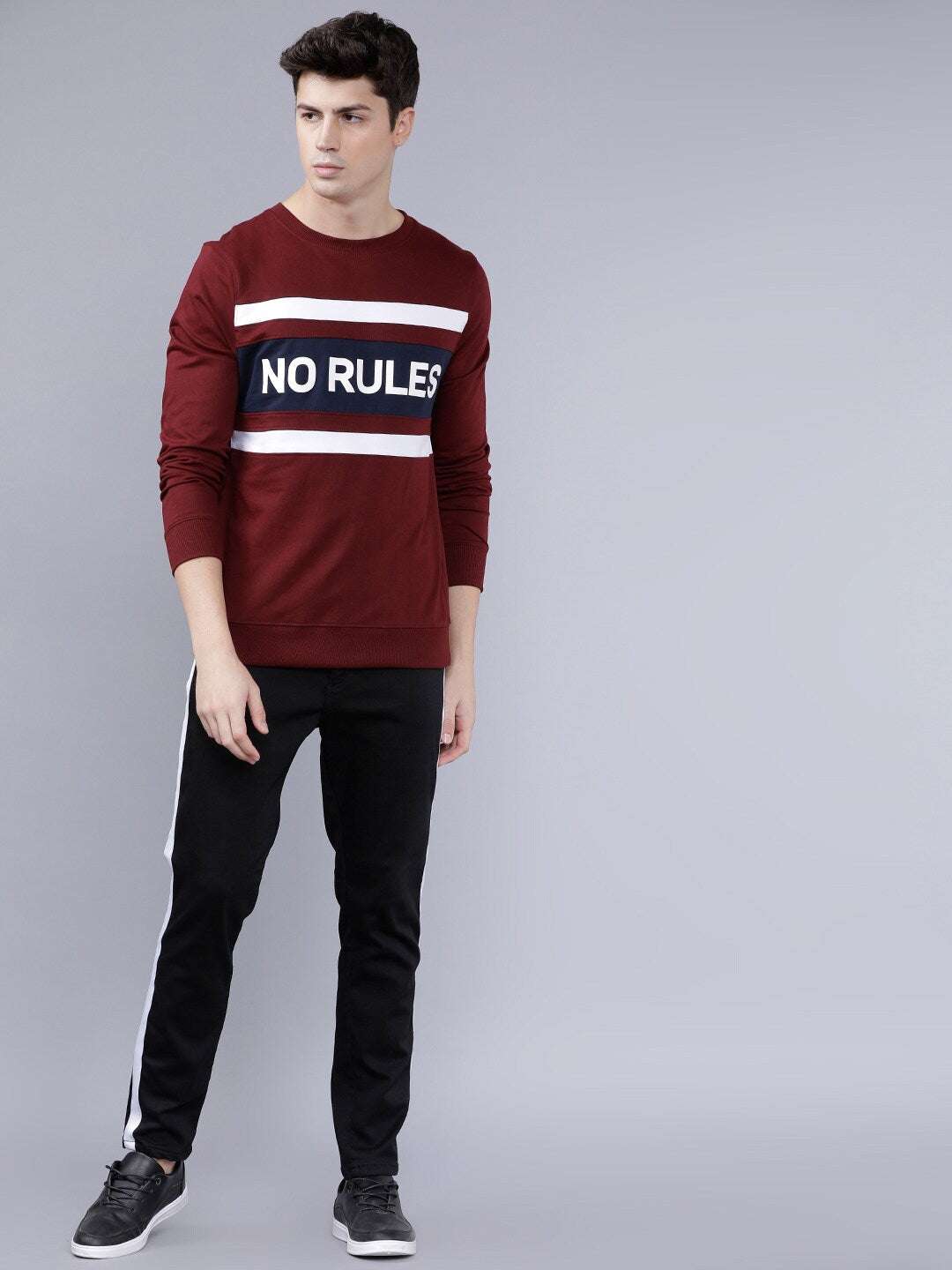 Shop Men's Typographic Printed Slim Fit Sweatshirt Online.