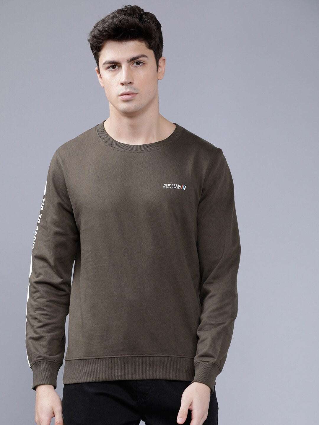 Shop Men's Solid Slim Fit Sweatshirt Online.