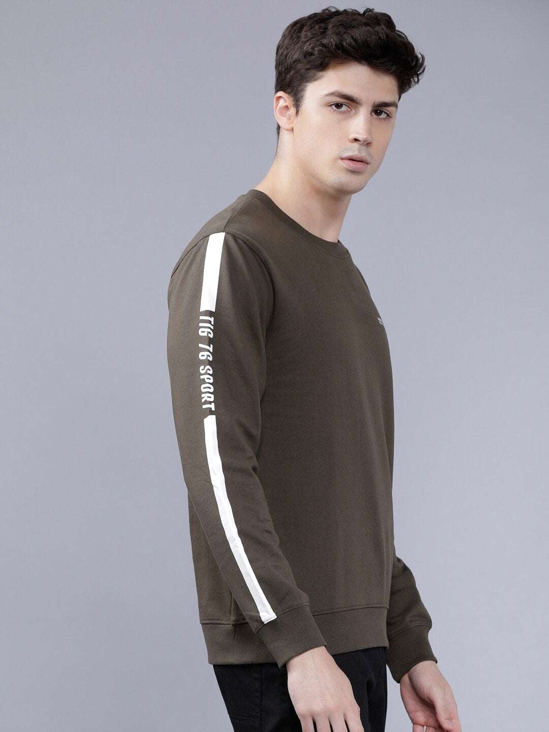 Shop Men's Solid Slim Fit Sweatshirt Online.