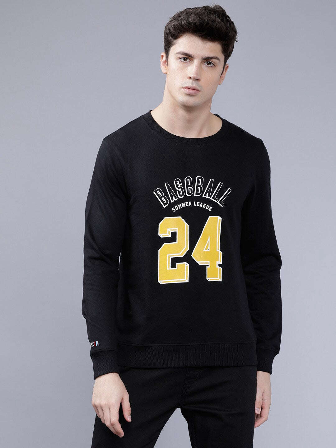 Shop Men's Printed Slim Fit Sweatshirt Online.