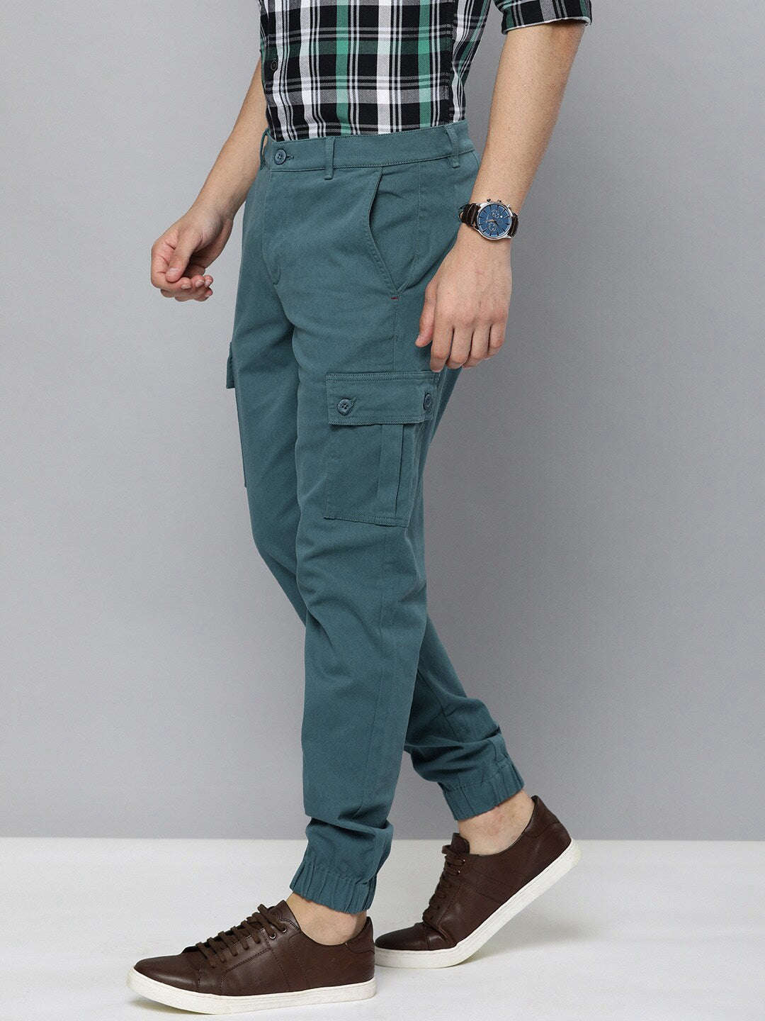 Shop Men Cuffed Cargo Pant Online.