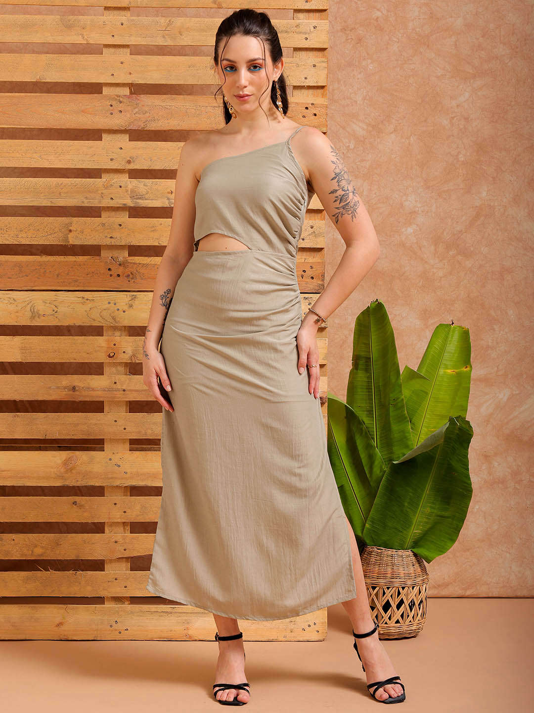 Shop Women's Grey Fitted Solid Partywear One Shoulder Dress Online.