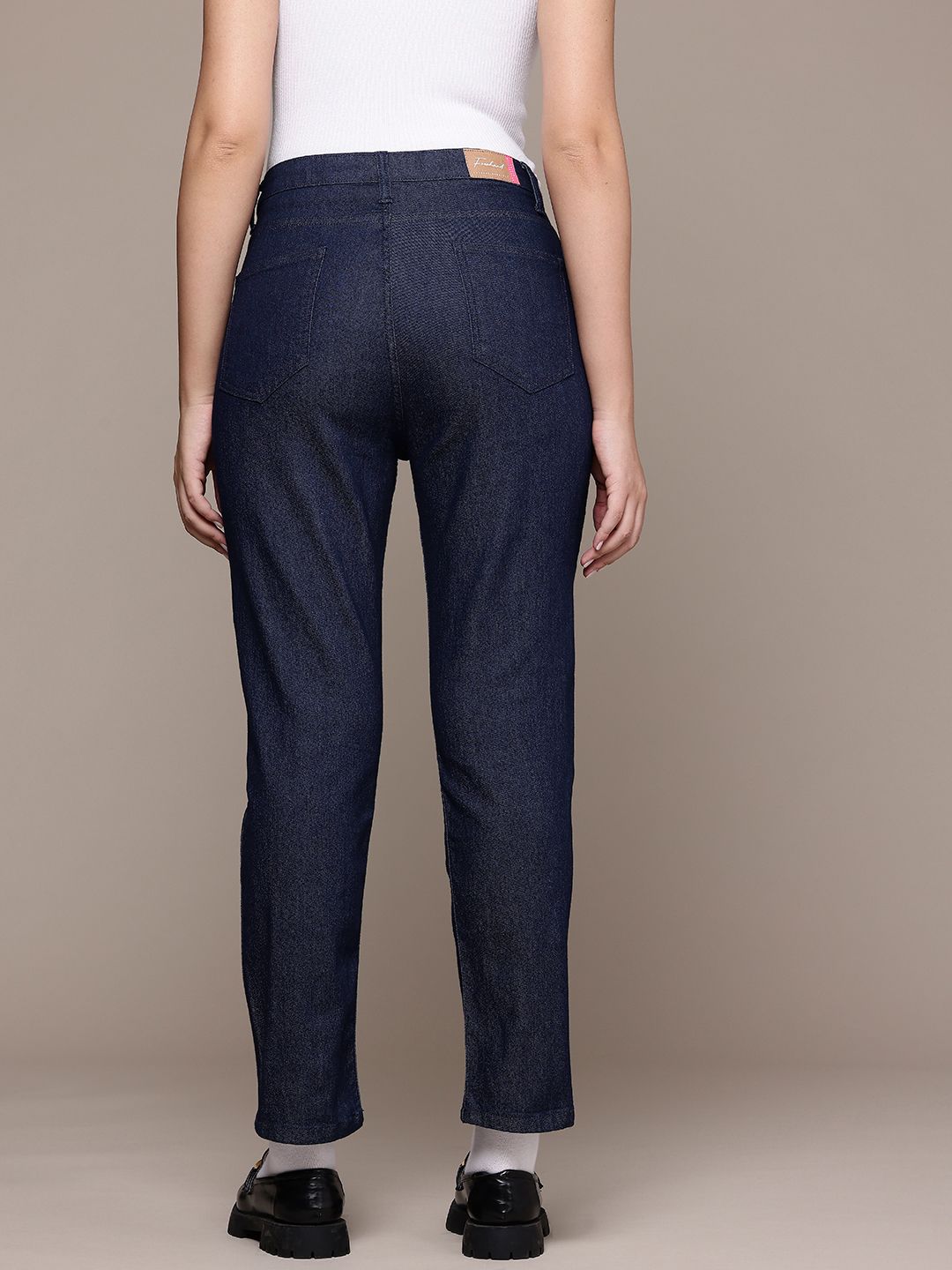 Freehand Women Straight Fit Solid Stretchable Jeans