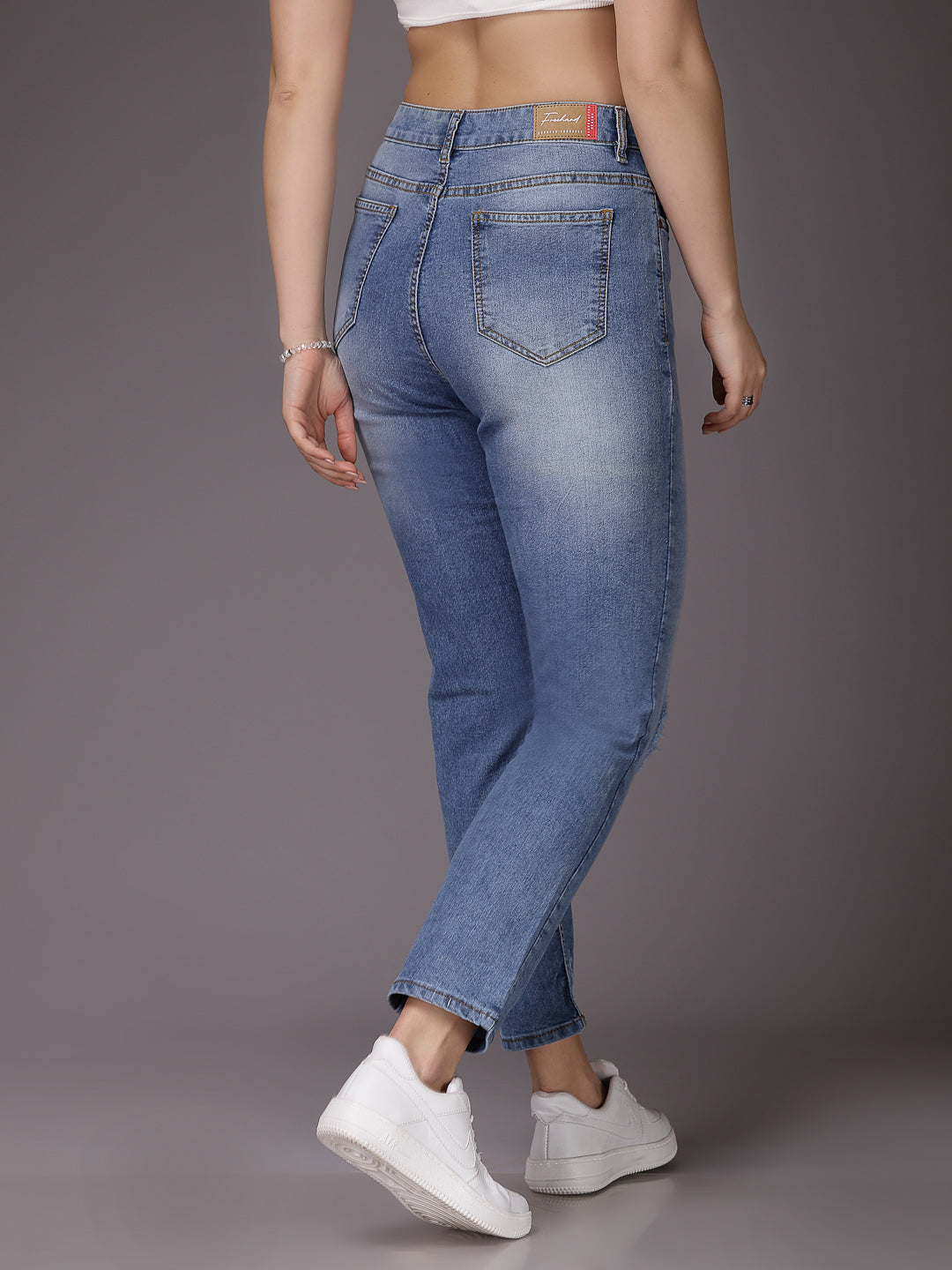 Shop Women Straight Fit Jeans Online.