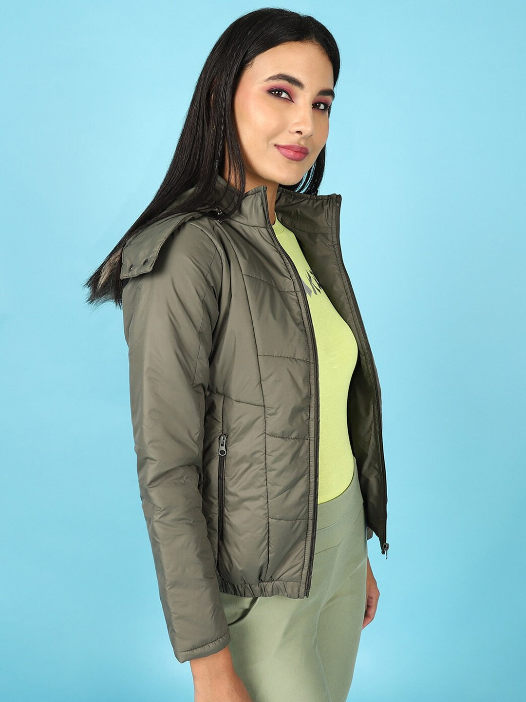 Shop Women Quilted Hooded Jacket With Faux Fur Online.