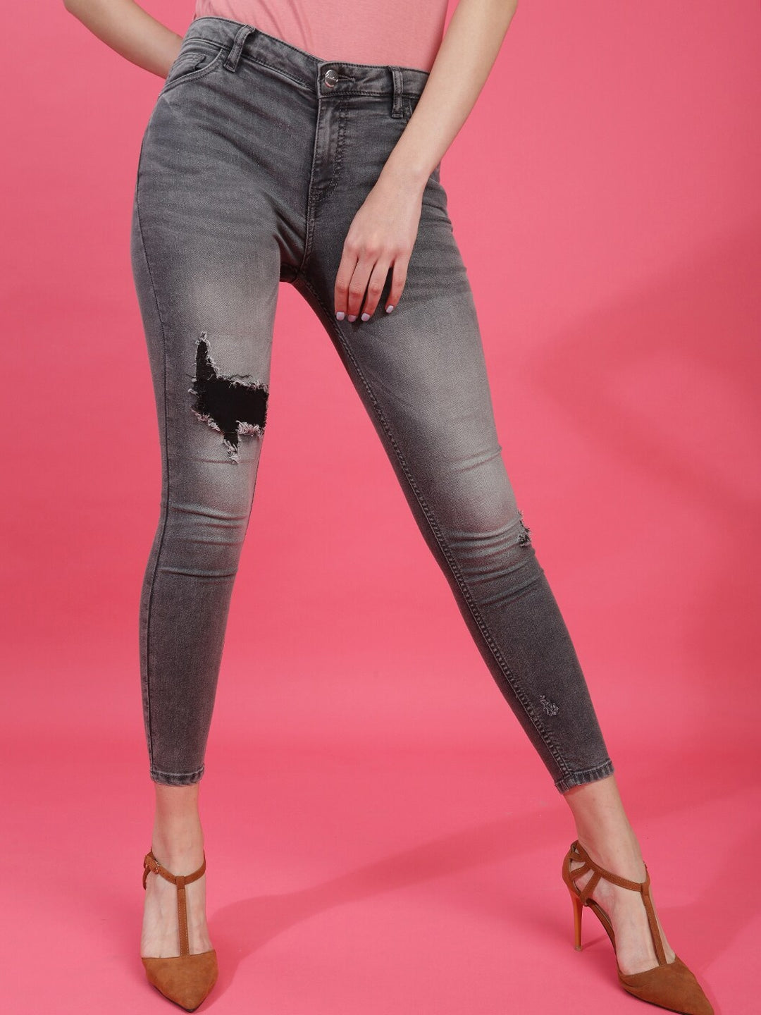 Shop Women Distressed Skinny Fit Jeans Online.