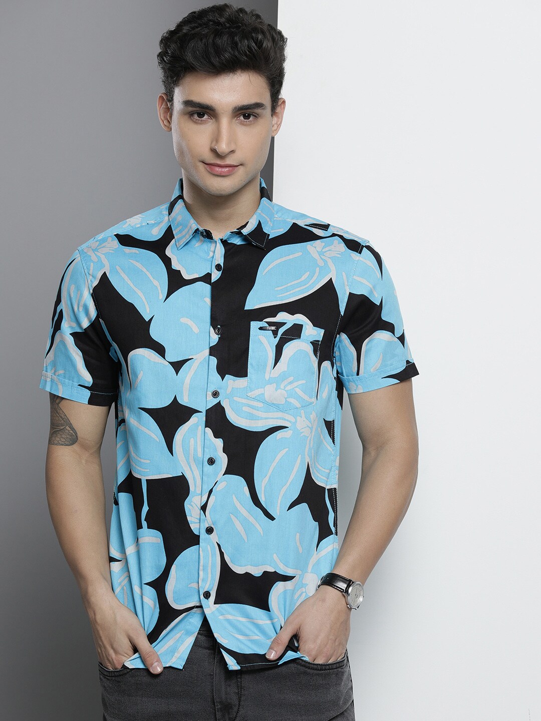 Shop Men Floral Resortwear Shirt Online.